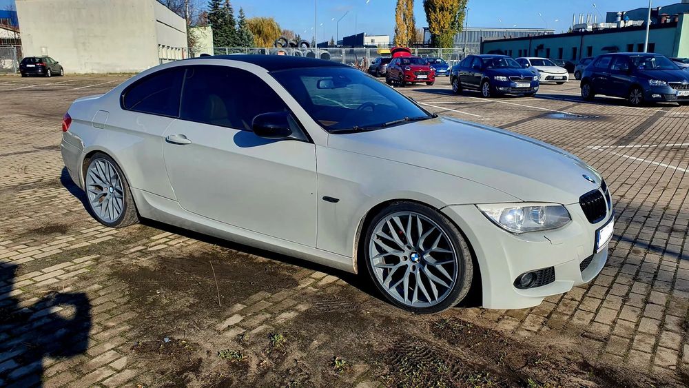 BMW Seria 3 E92 lift 320d M3 look doinwestowany