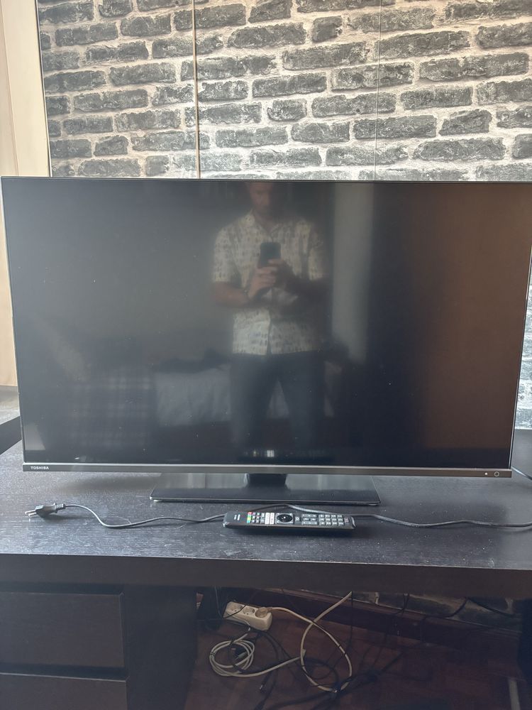 LCD Toshiba 43”- Smartv - modelo 43QA7D63DG