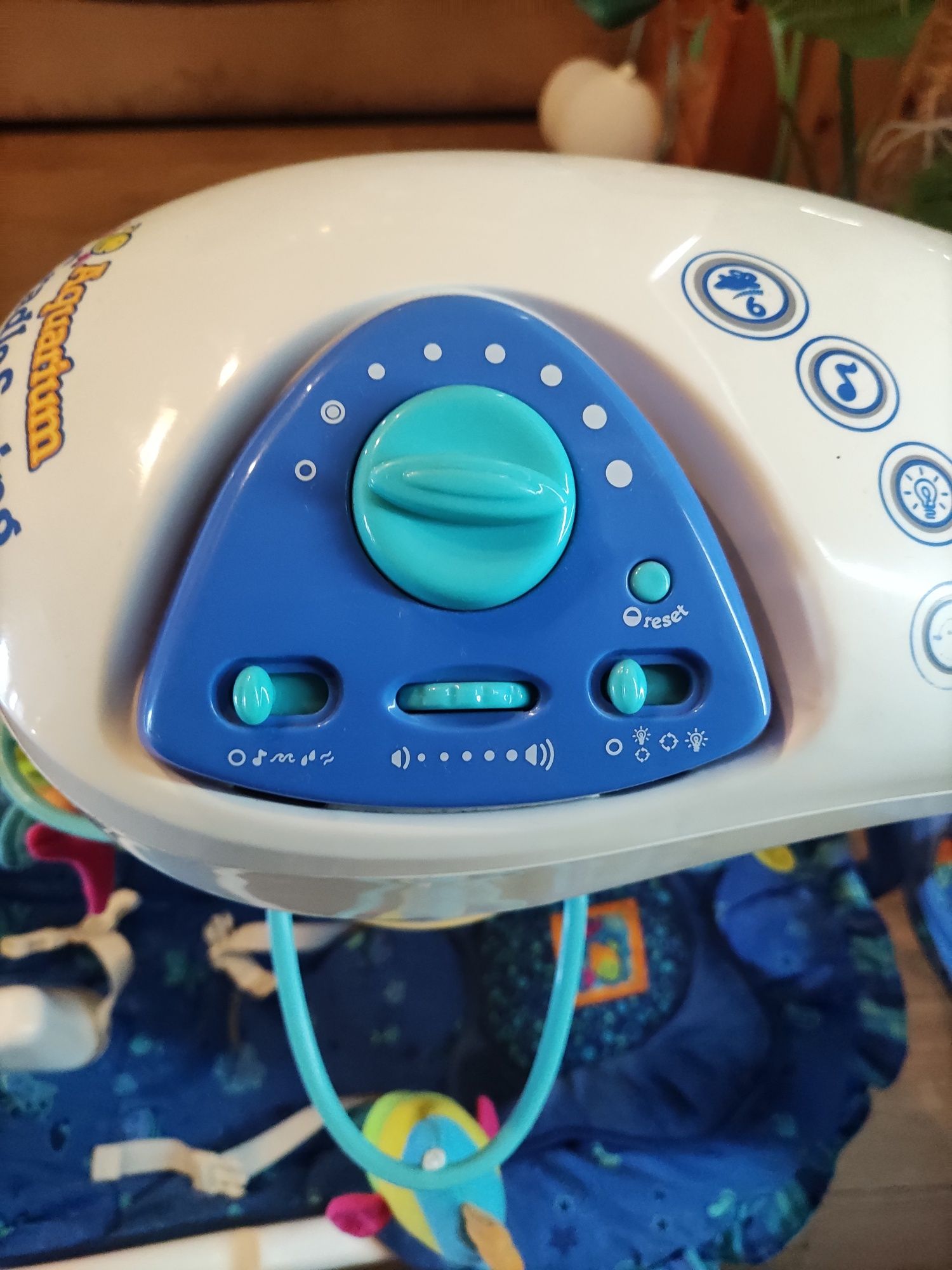 Huśtawka kołyska fisher-price aquRium