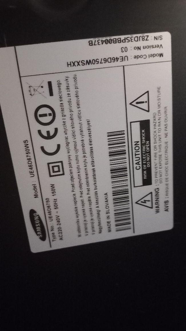 Telewizor LED-owy 46 cali model UE 46D6750WS  z pilotem . Smart i WiFi