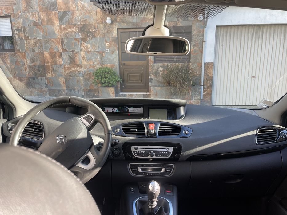 Renault Scenic 1.6 de 7 lugares