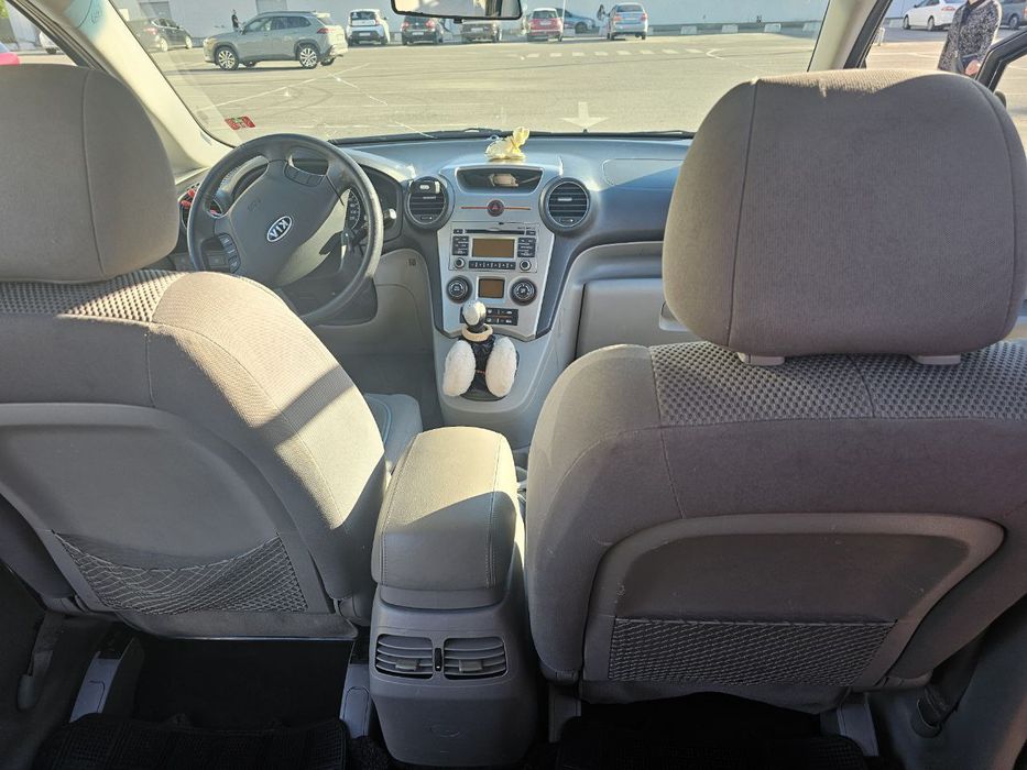 Кіа Carens 2009 рік