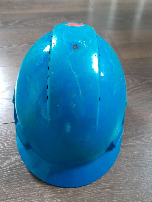 Каска захисна ЗМ.