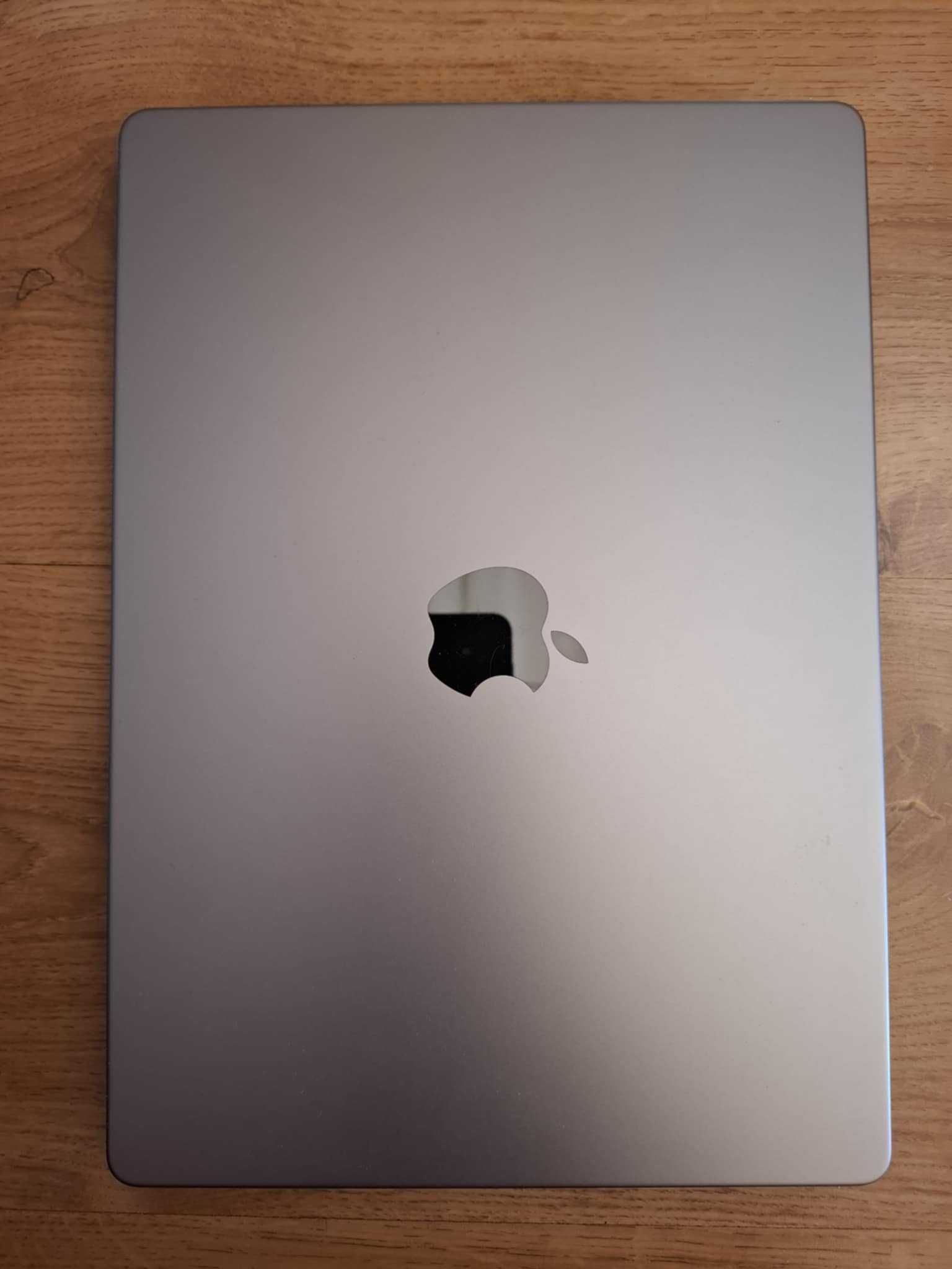 Macbook Pro 14 2021 M1 Pro 32 GB RAM 512GB - ZESTAW - stan idealny