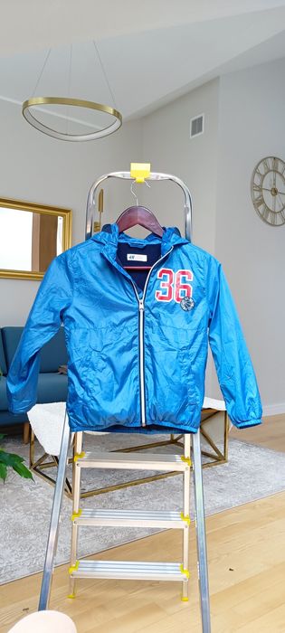 Kurtka przejściowa wiatrówka h&m chłopięca jesienna rozmiar 122 niebie