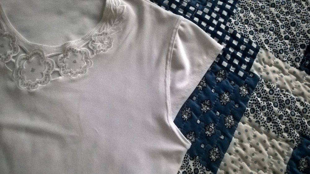 biała bluzka bez prasowania