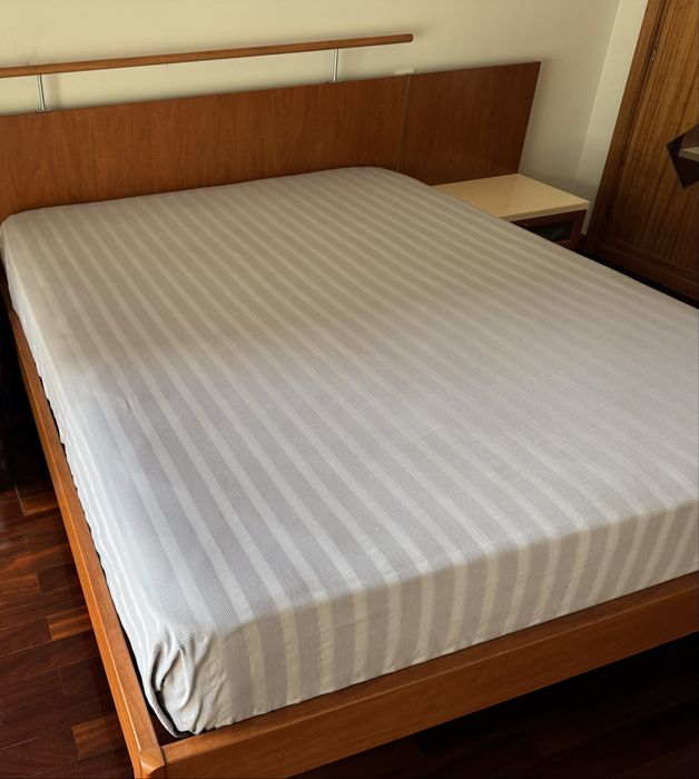 Cama de casal 200x160