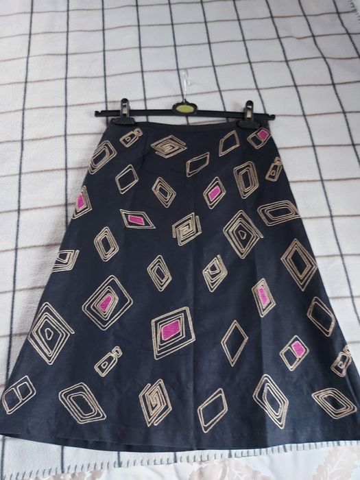 Продам фірмову спідницю