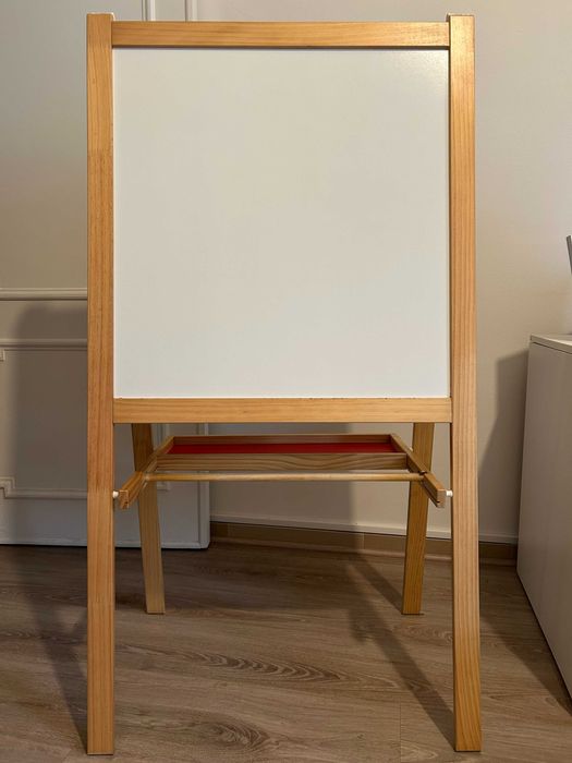 Cavalete para Criança do Ikea