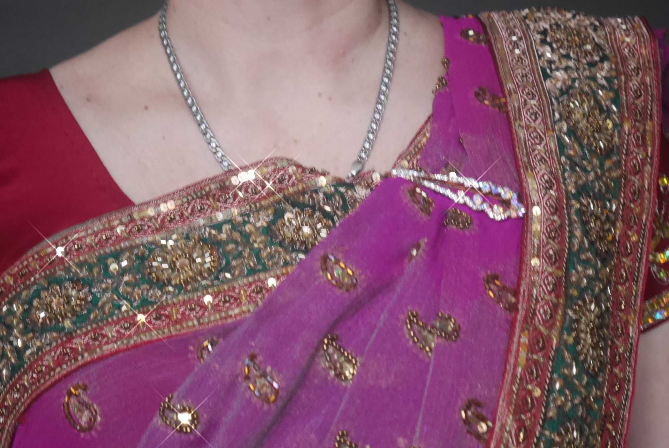 Сари индийское нарядная ткань