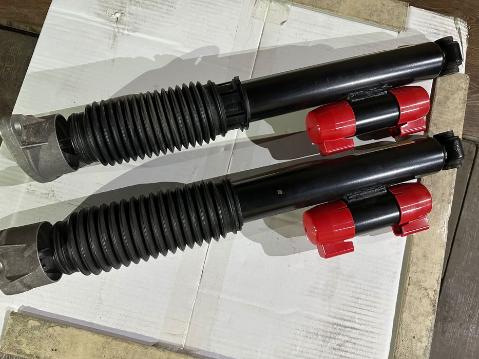 Амортизаторы задние для пневмоподвески Мерседес GLC X253