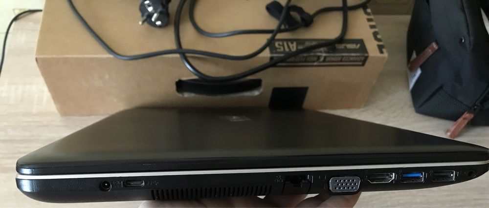 Продам ноутбук Asus x541u 1 Тб
