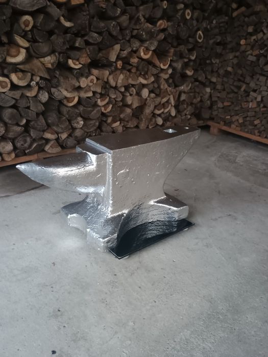 Продам Наковальню СССР