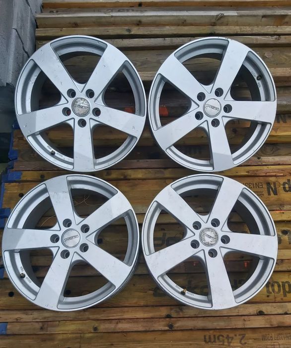 Felgi 17, 5x112, ET45 Passat B7