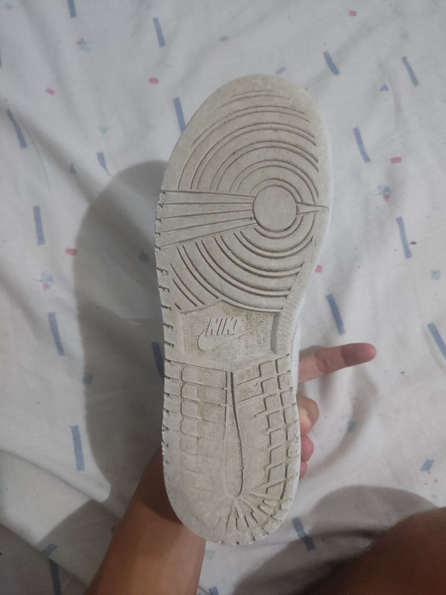 Tênis Jordan 1 low