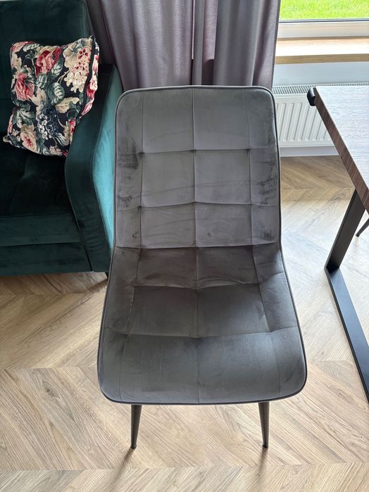 Stół do salonu z 6 krzesłami