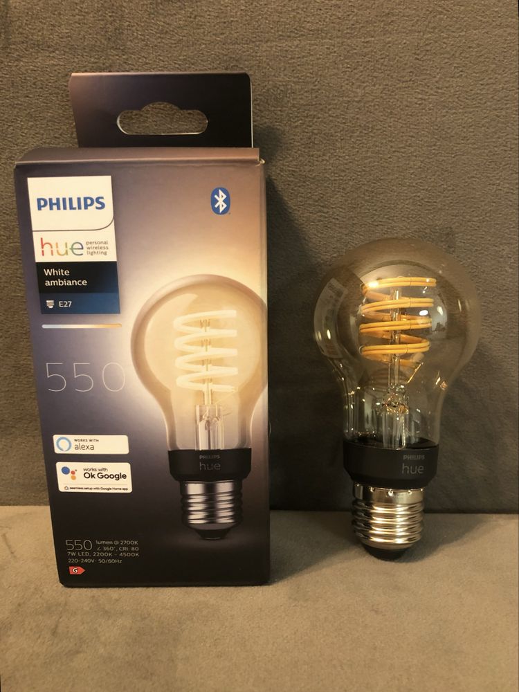 Philips hue White Ambiance 550 - żarówka e27