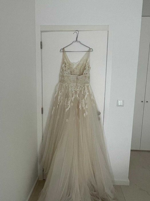 Vestido de noiva em bom estado