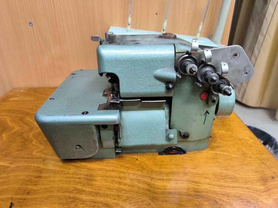 Швейні машинки, швейна машинка