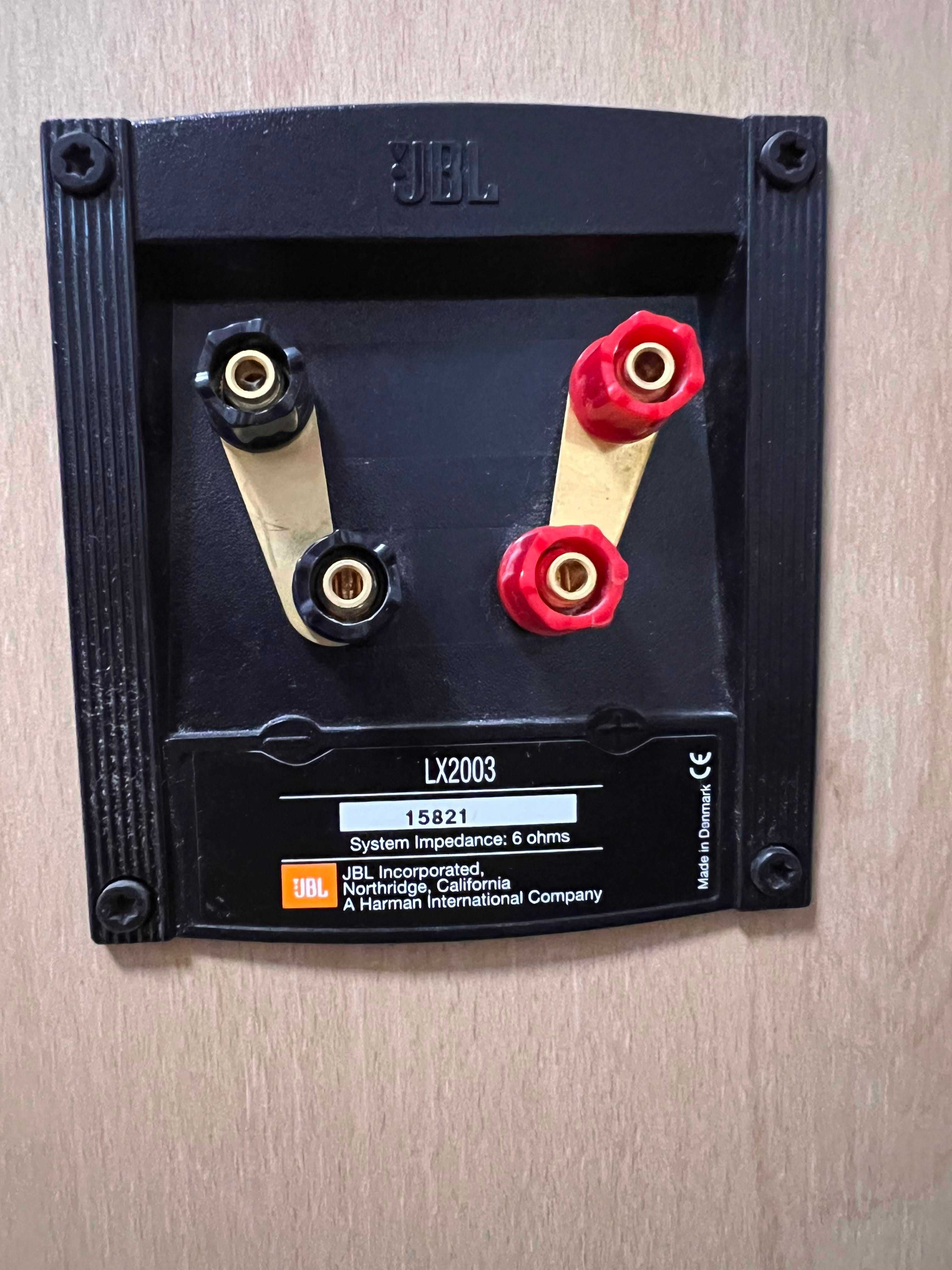 Kolumny podłogowe JBL LX