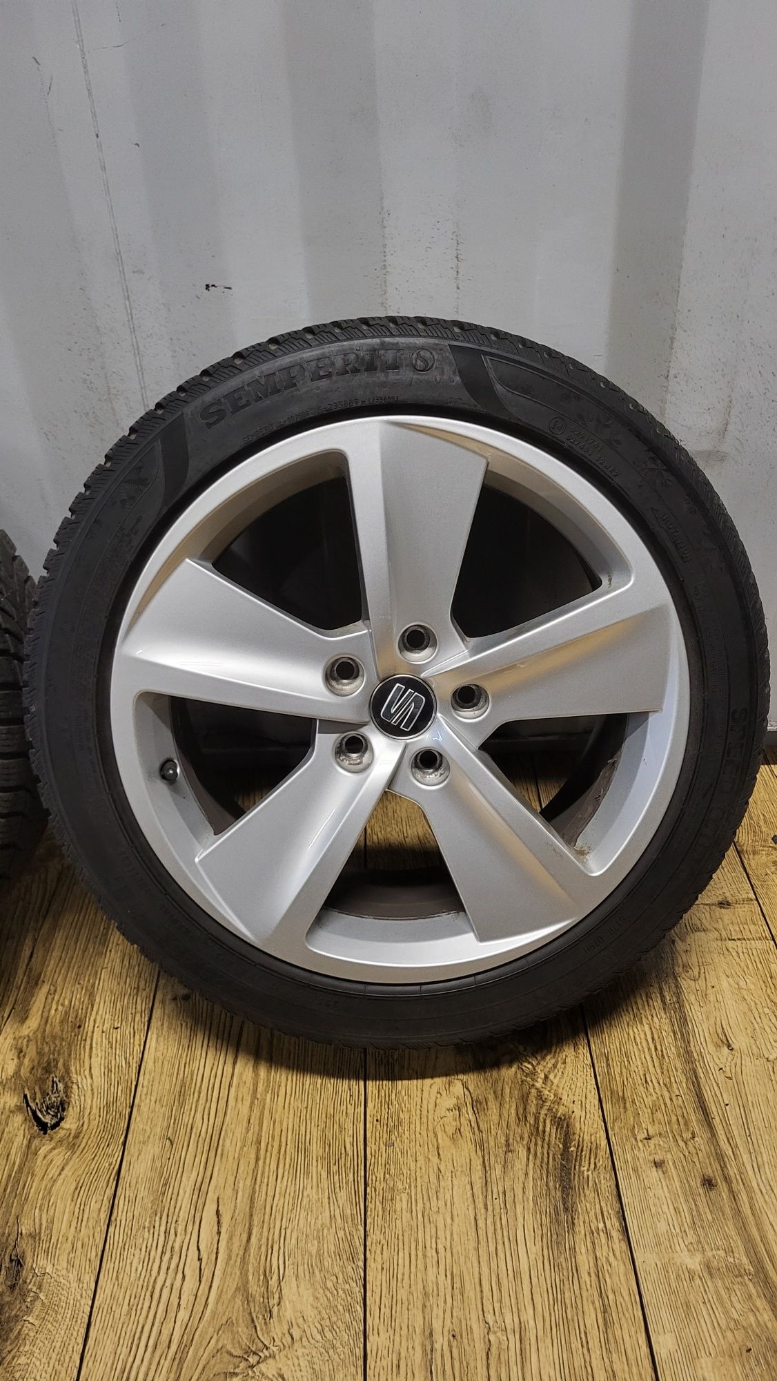 Alufelgi Seat 17" 5x112 z oponami 225/45 R17 Leon Exeo Altea Vw