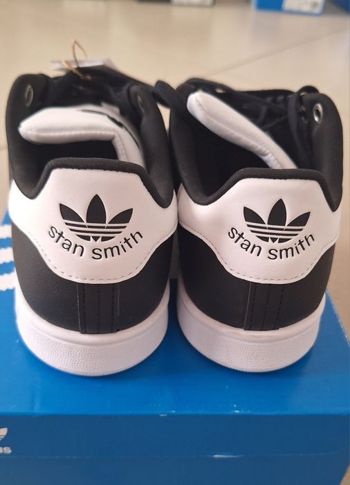 ADIDAS STAN SMITH J
Rozmiar 38
Cena: 150zł.