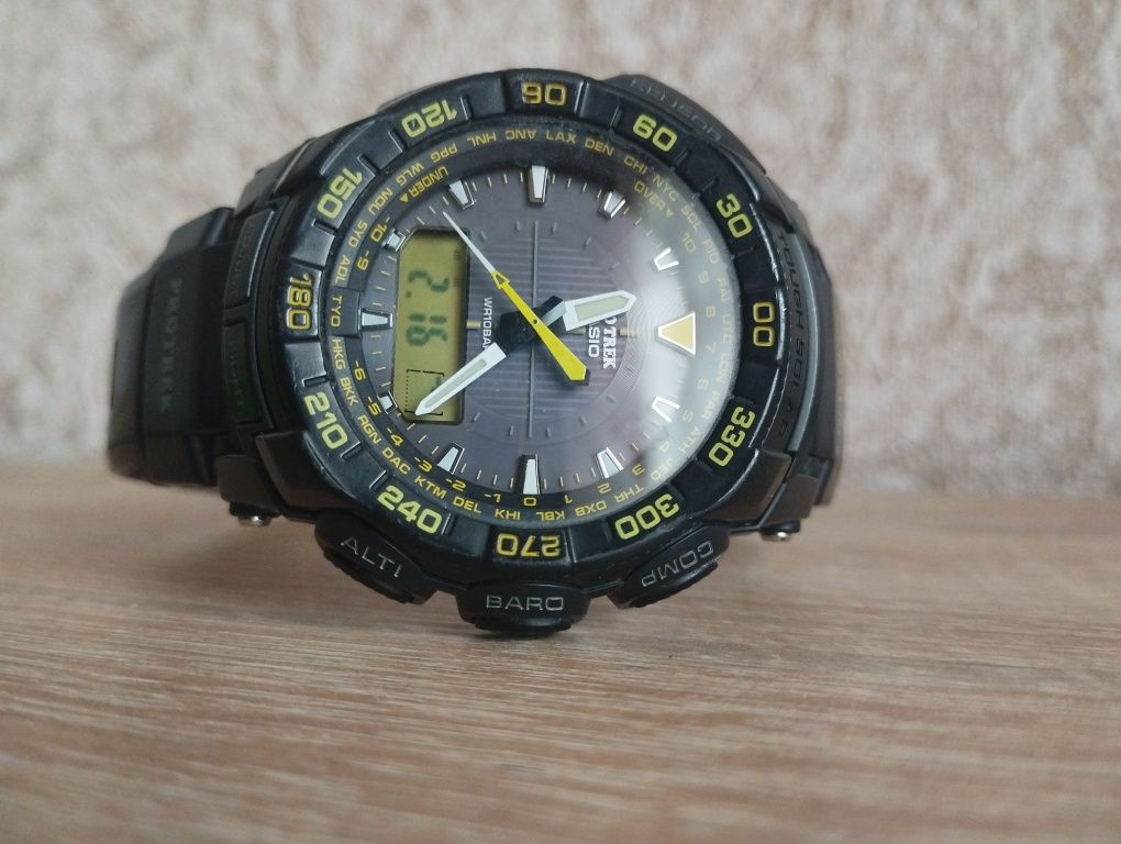Чоловічий годинник Casio PRG-550-1A9ER