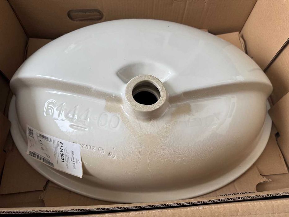 Раковина Villeroy&Boch Evana 61440001 розмір 67,5 х 47,5см