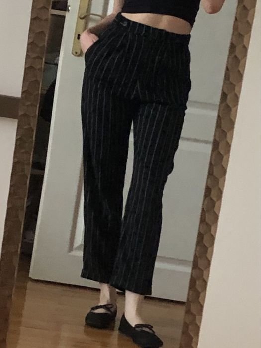 Spodnie w paski eleganckie dla niskich 34 pull & bear garniturowe