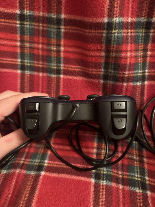 Джойстик Logitech f310