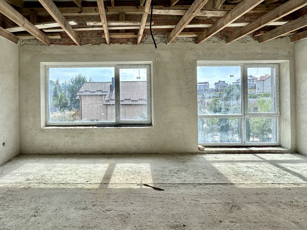 Продаж котеджу 182 м2 з гаражем та підвалом Петриків