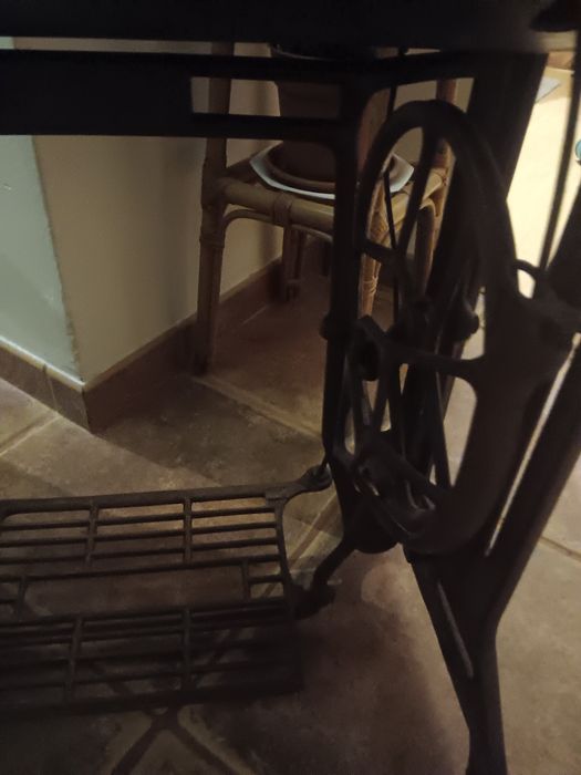 Máquina de costura singer antiga