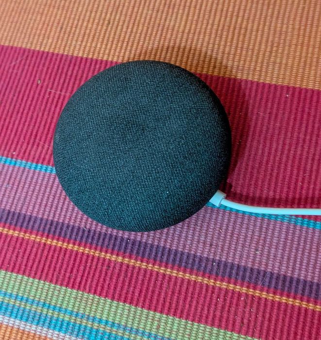 Google Nest Mini. (2ª geração). Coluna altifalante