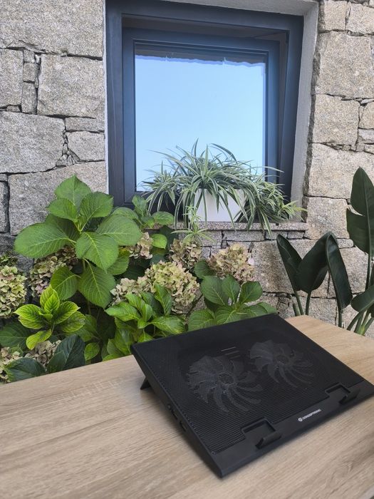 Suportes Portatil e cabide