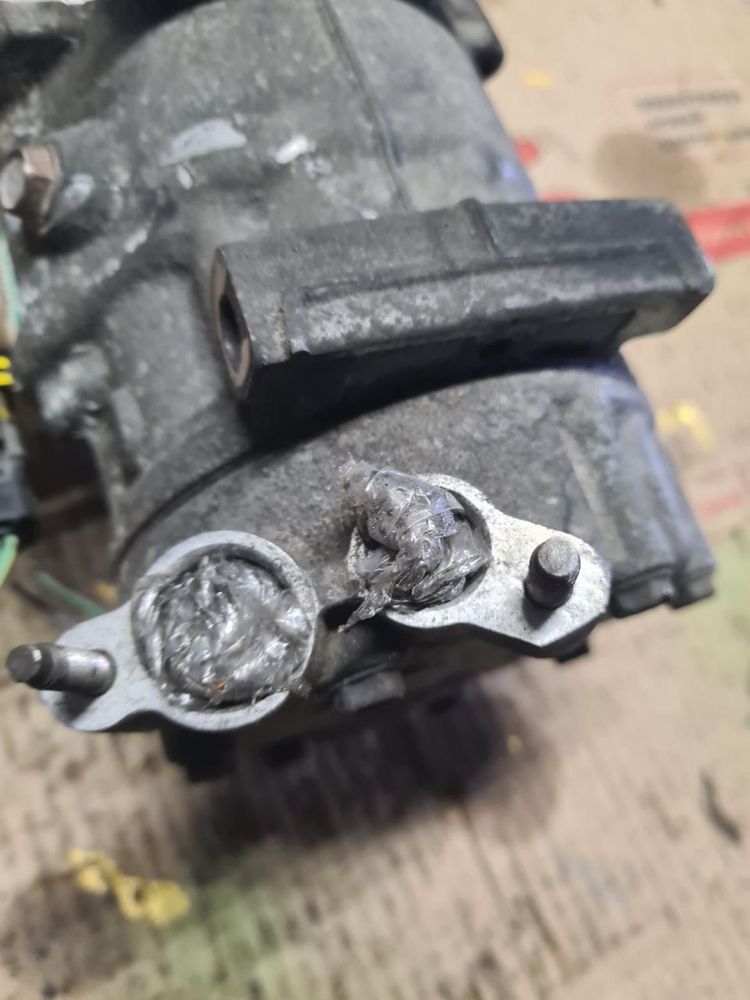Компресор кондиціонера Citroen C4 Picasso Berlingo Peugeot 307 308 508