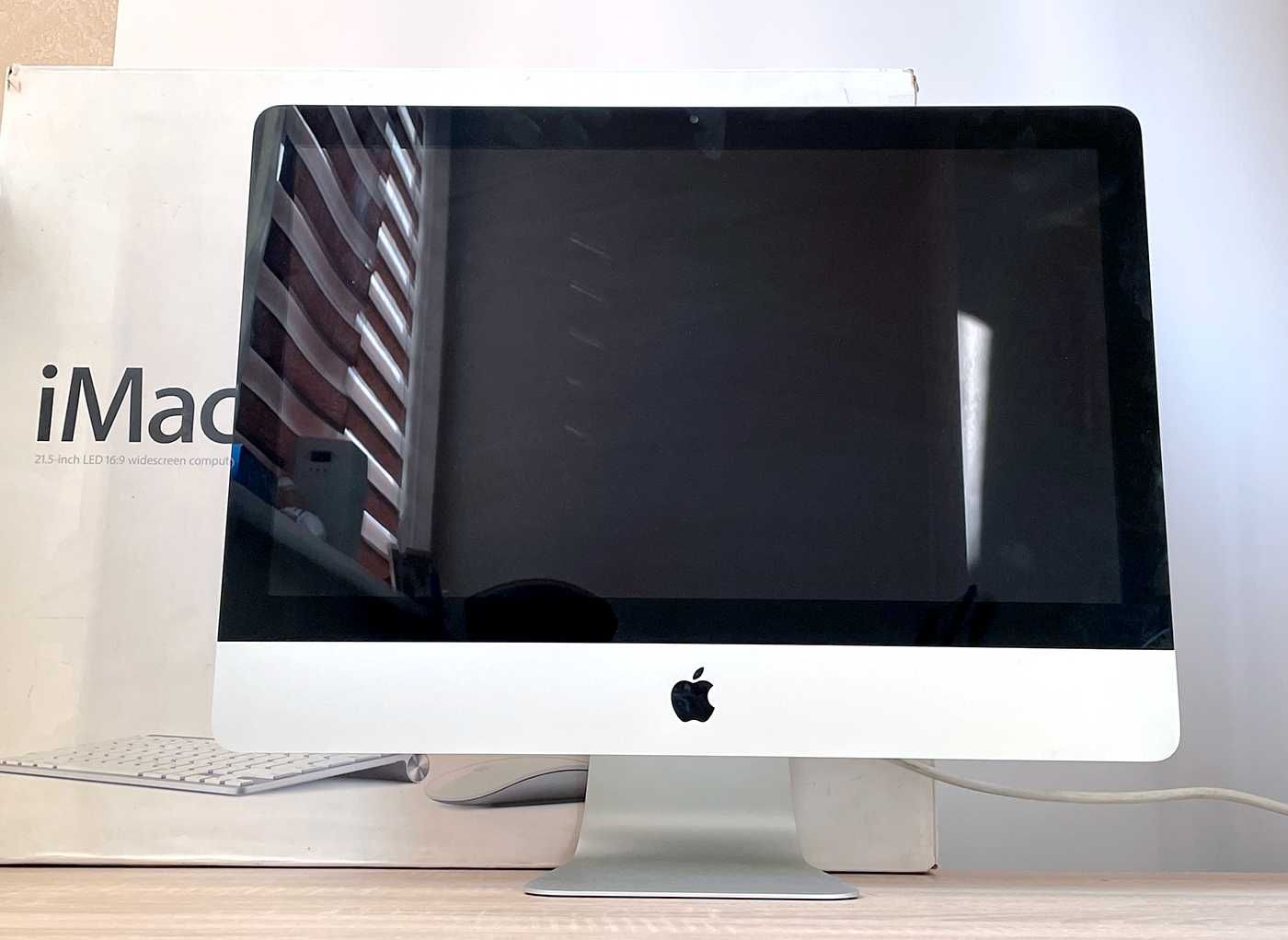 iMac 21,5” mid-2011 i5/8GB/1TB (MC309) – Custom