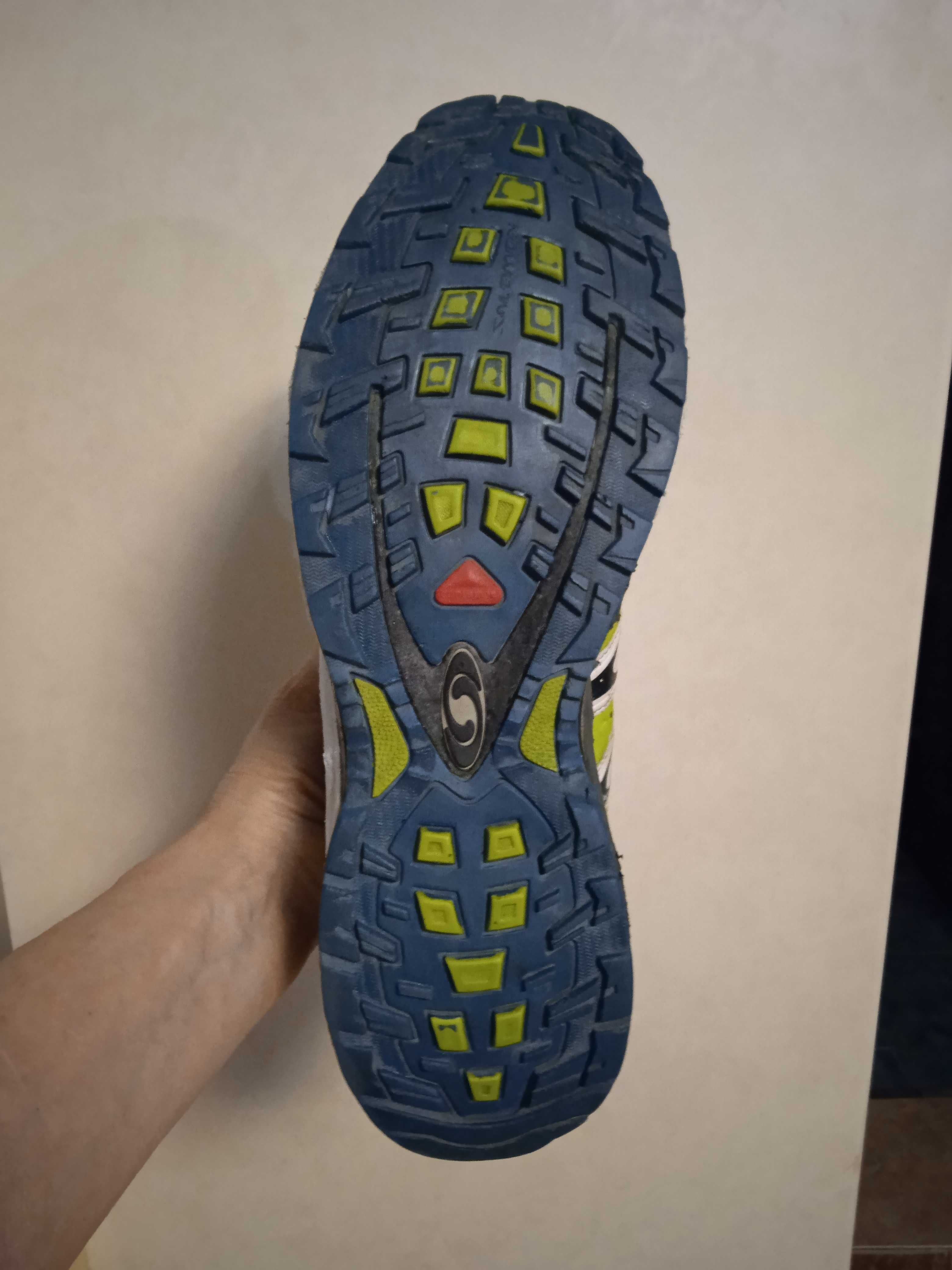 Беговые водостойкие кроссовки SALOMON XA PRO 3D Ultra GORE-TEX