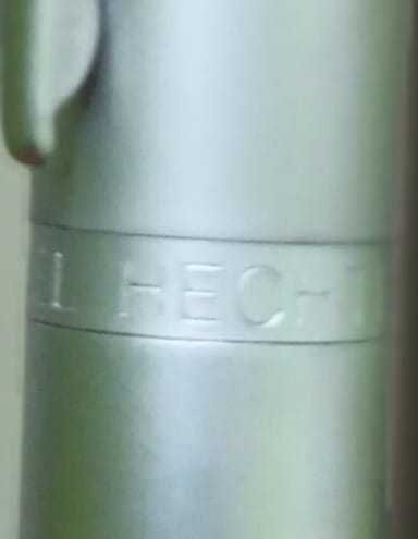 Caneta Prateada " Daniel Hechter" Paris