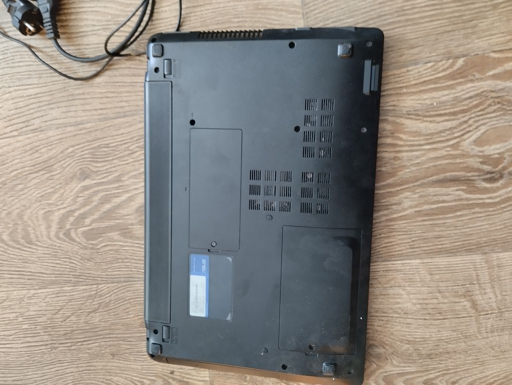 .Продам  не убиваемый (15,6") б у ноутбук Asus K53U с
