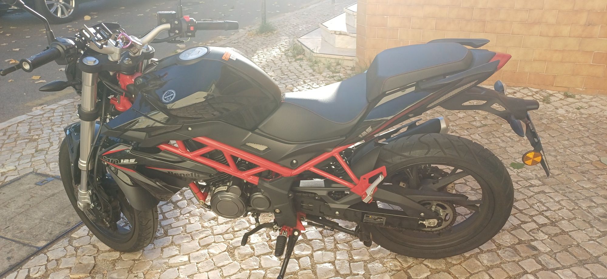 Mota Benelli BN125