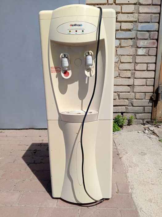 Кулер для води HotFrost V208 підлоговий