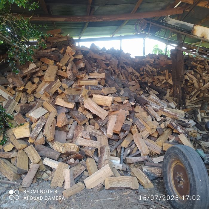 Lenha seca da melhor qualidade