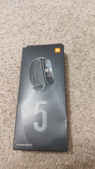 Mi Smart band 5 z pudełkiem