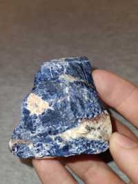 Sodalit naturalna bryłka minerał
