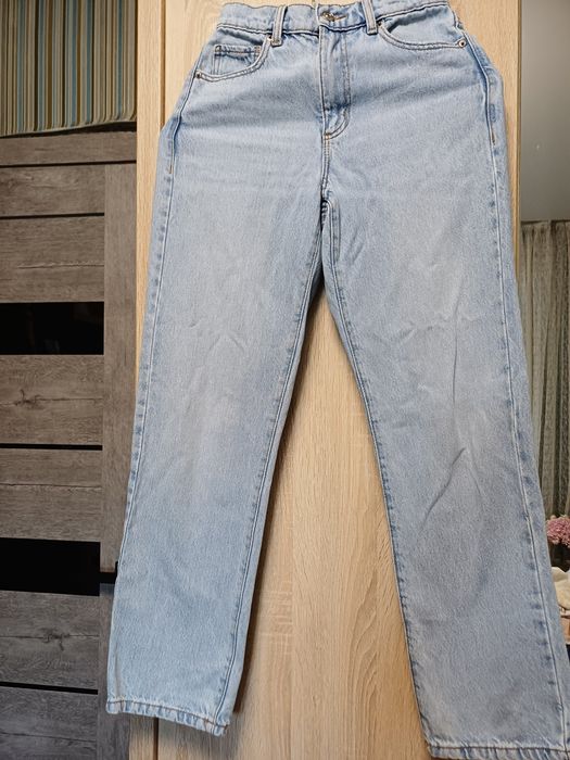 Блакитні джинси НМ
