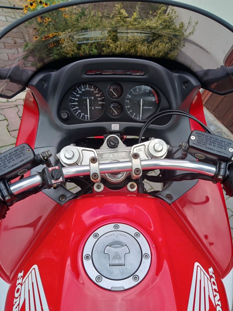 Honda CBR 1000 F  2000r.
