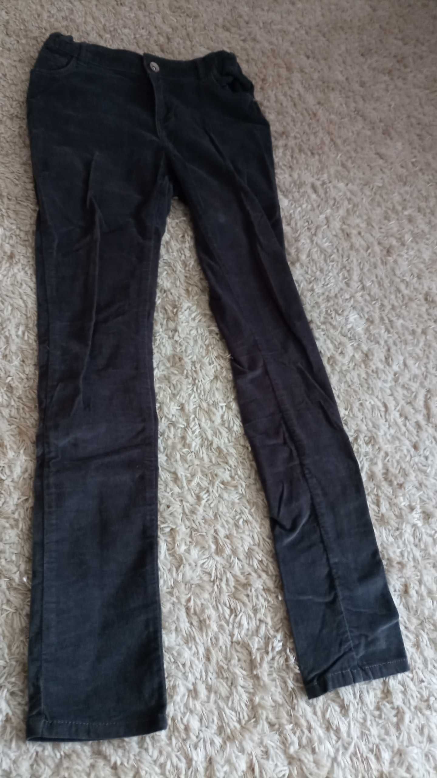 Szare, sztruksowe spodnie rozmiar 152