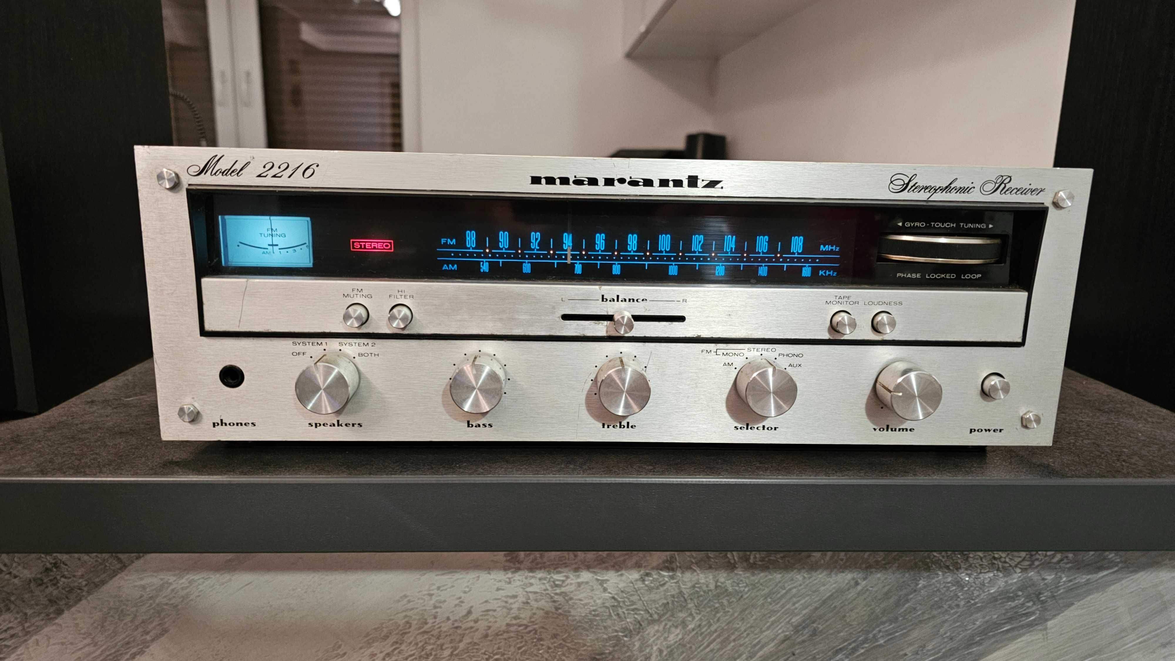 MARANTZ 2216 Amplituner stereo-Made in Japan-sprawny