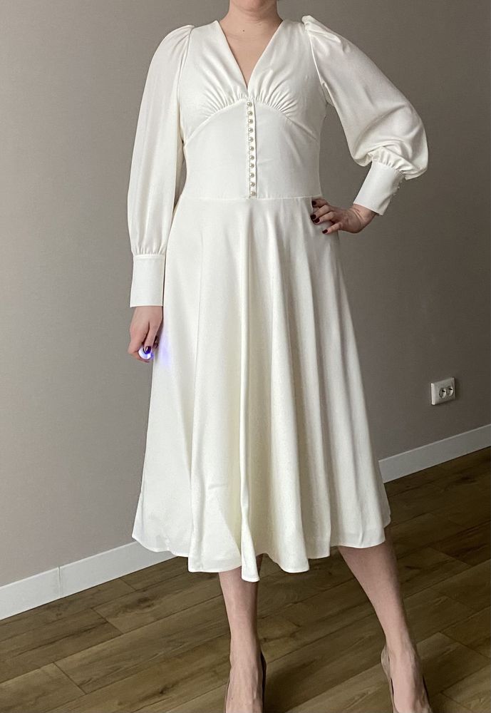 Молочна сукня на XL-XXL