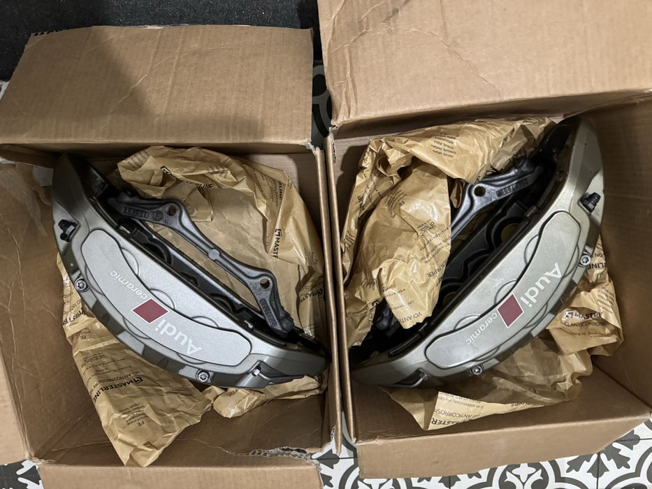 Zaciski hamulcowe RS4 RS5 RS6 RS7 ceramica , lewy , prawy